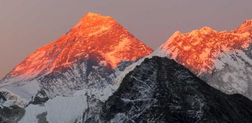 Sunrise view over Mount Everest