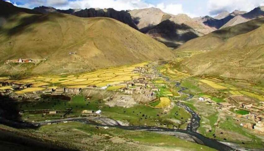 Dho Tarap Village at Upper Dolpo Dho Tarap Village at Upper Dolpo