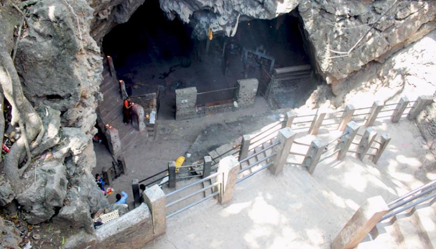 Halesi Mahadev Cave Halesi Mahadev Cave